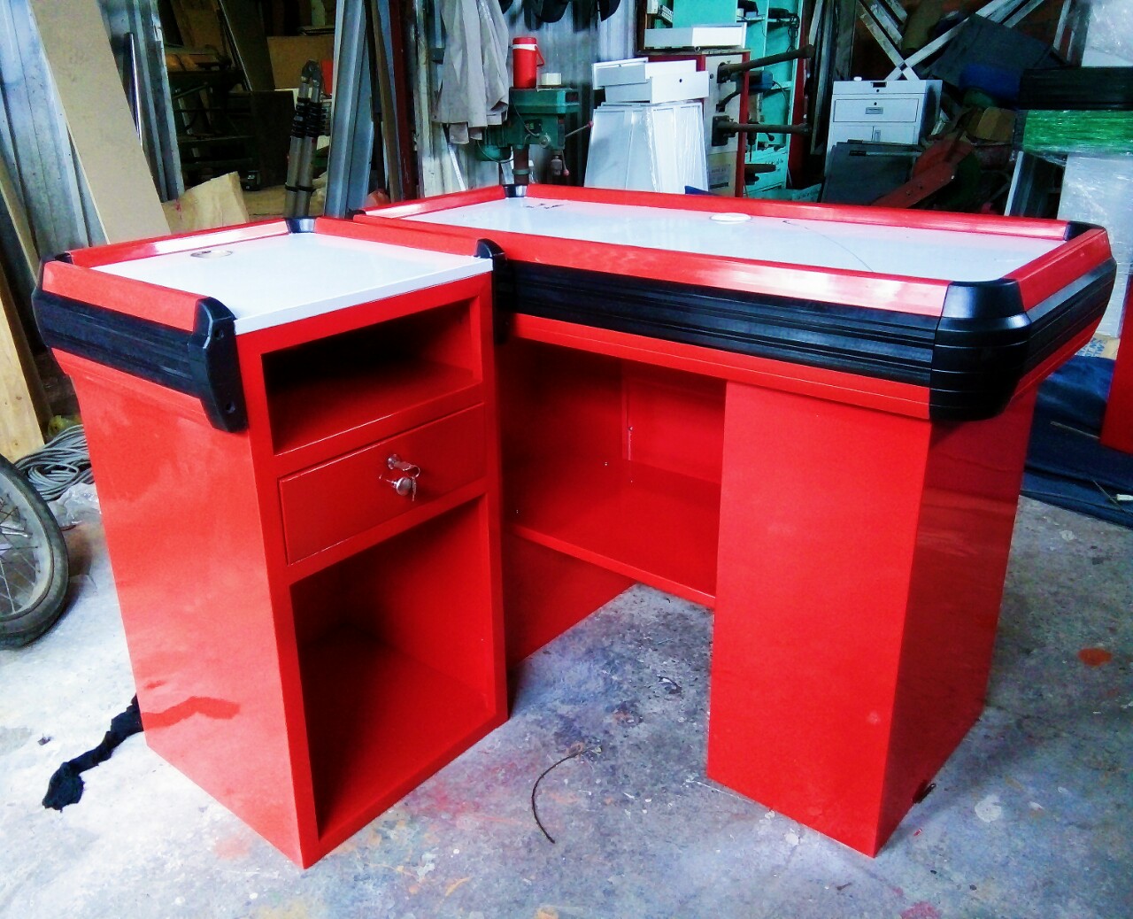 Bàn tính tiền cho siêu thị mini