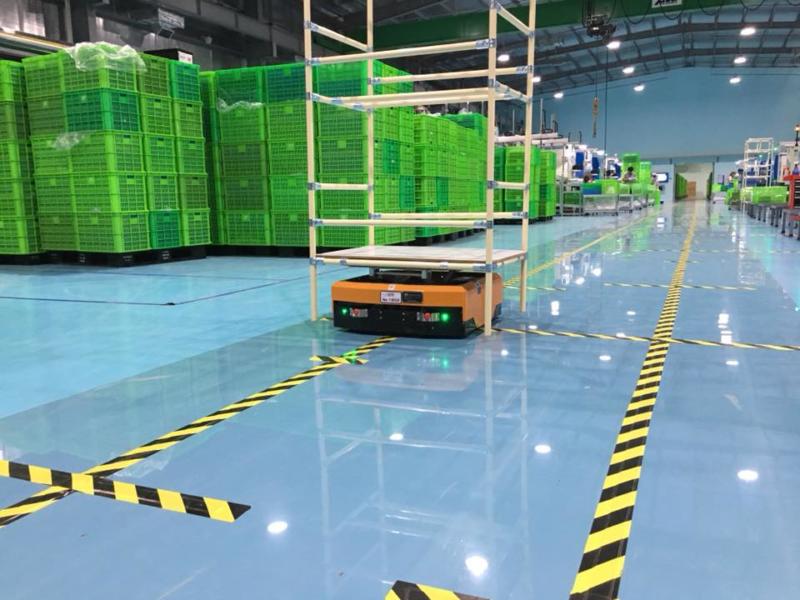Xe AGV vận chuyển hàng tự động