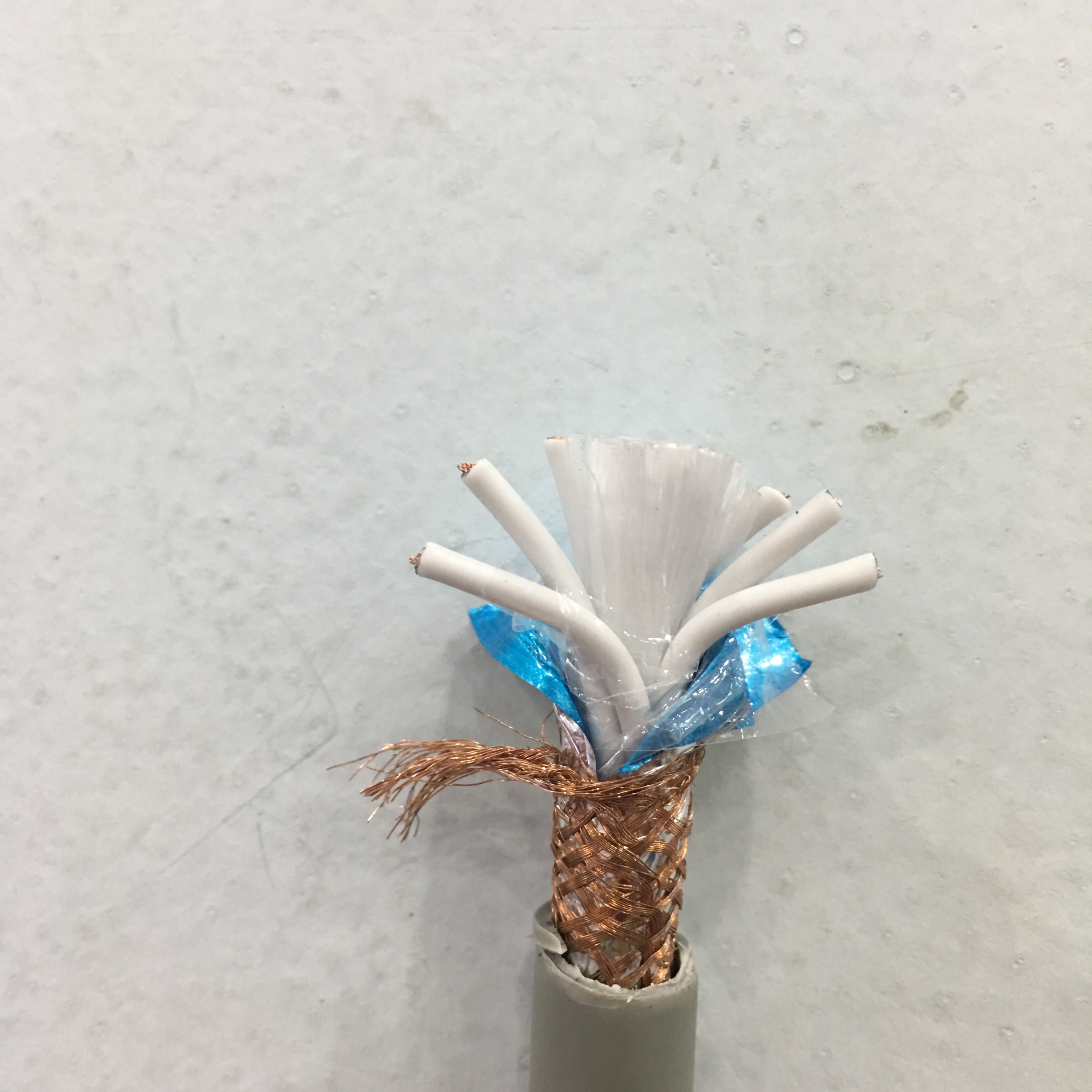 Cáp điều khiển chống nhiễu (có lưới)