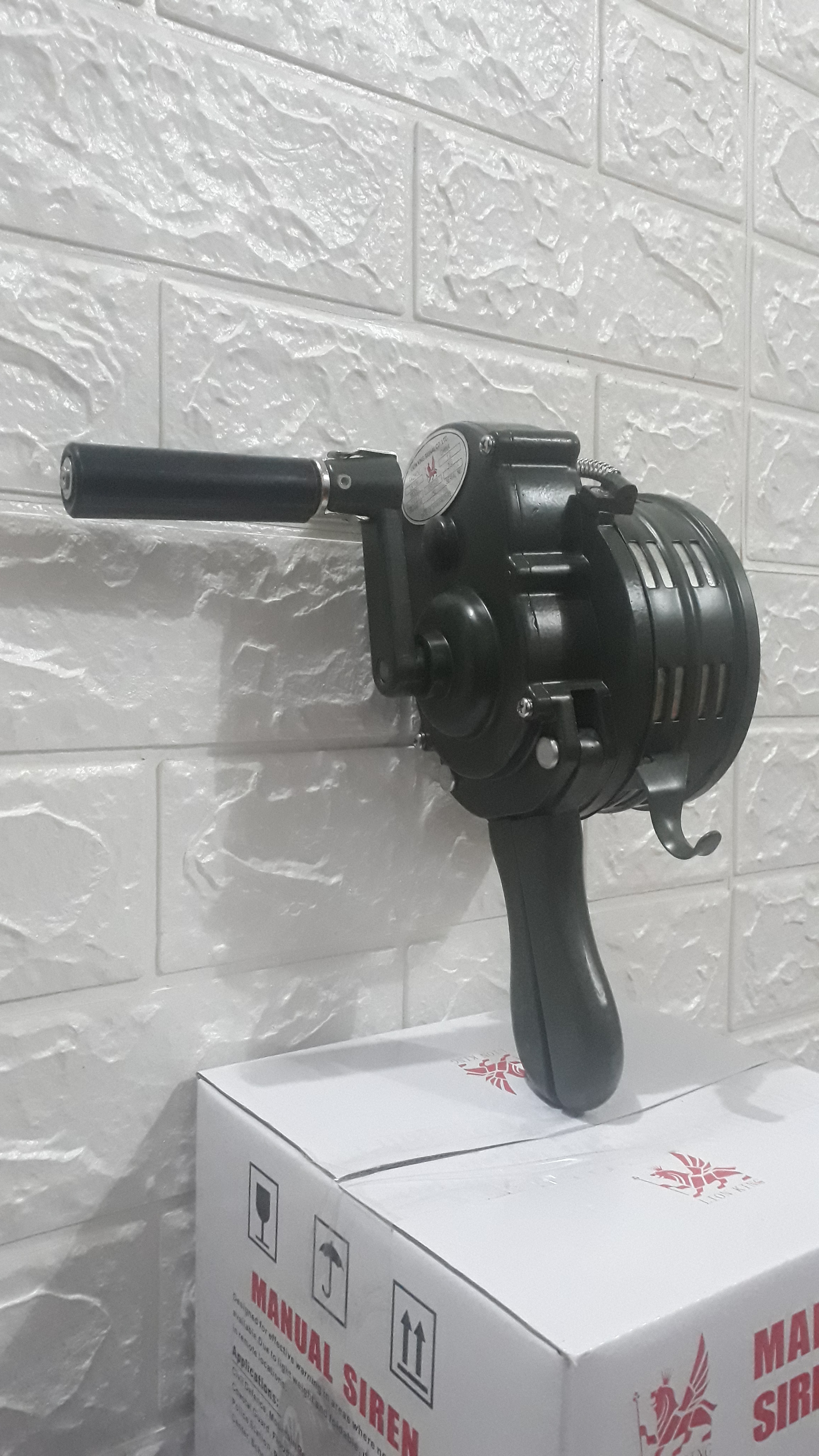 Còi báo động quay tay LK-100