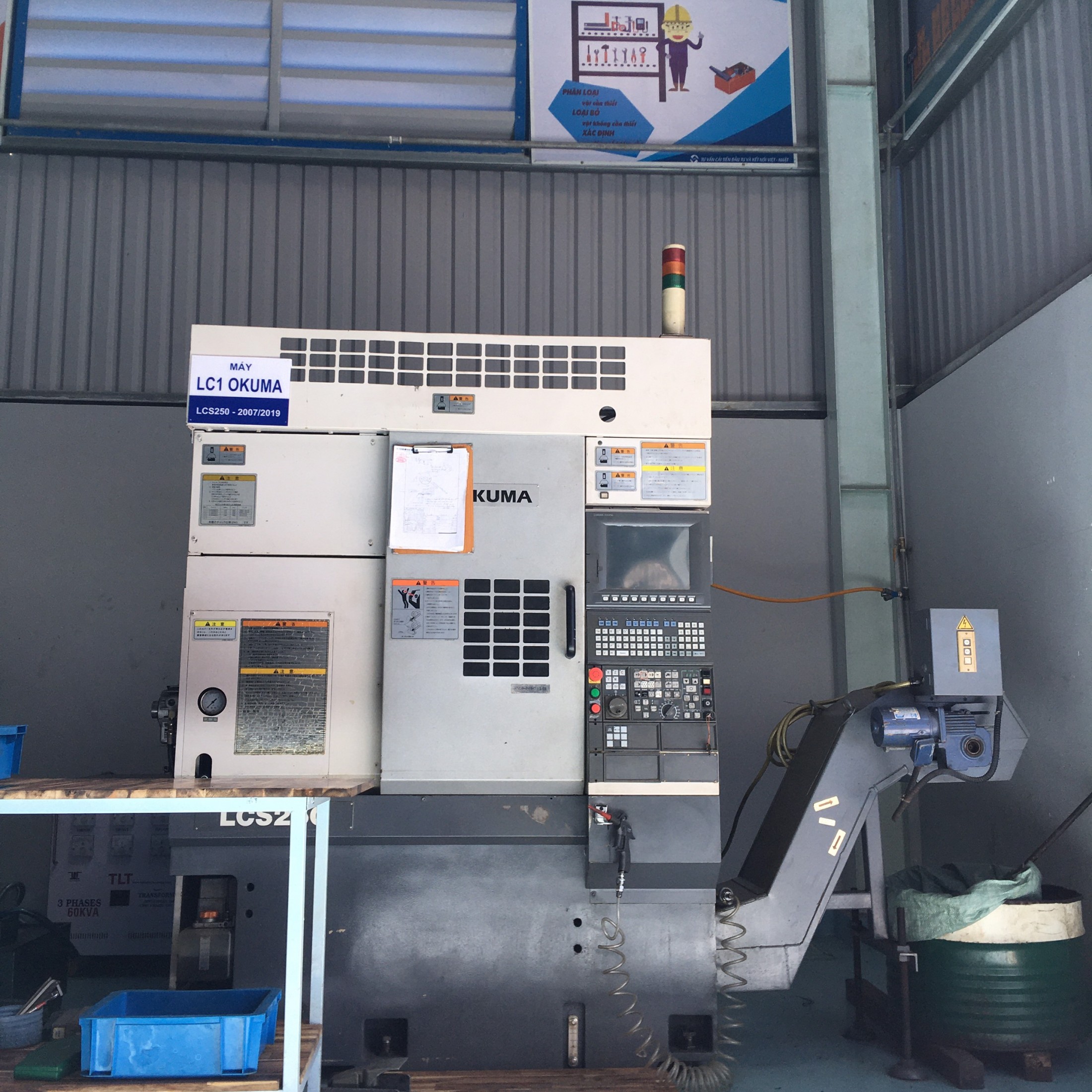 Máy tiện CNC