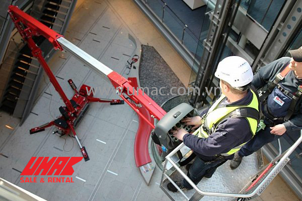 Xe nâng người chân nhện LEO18GTPLUS