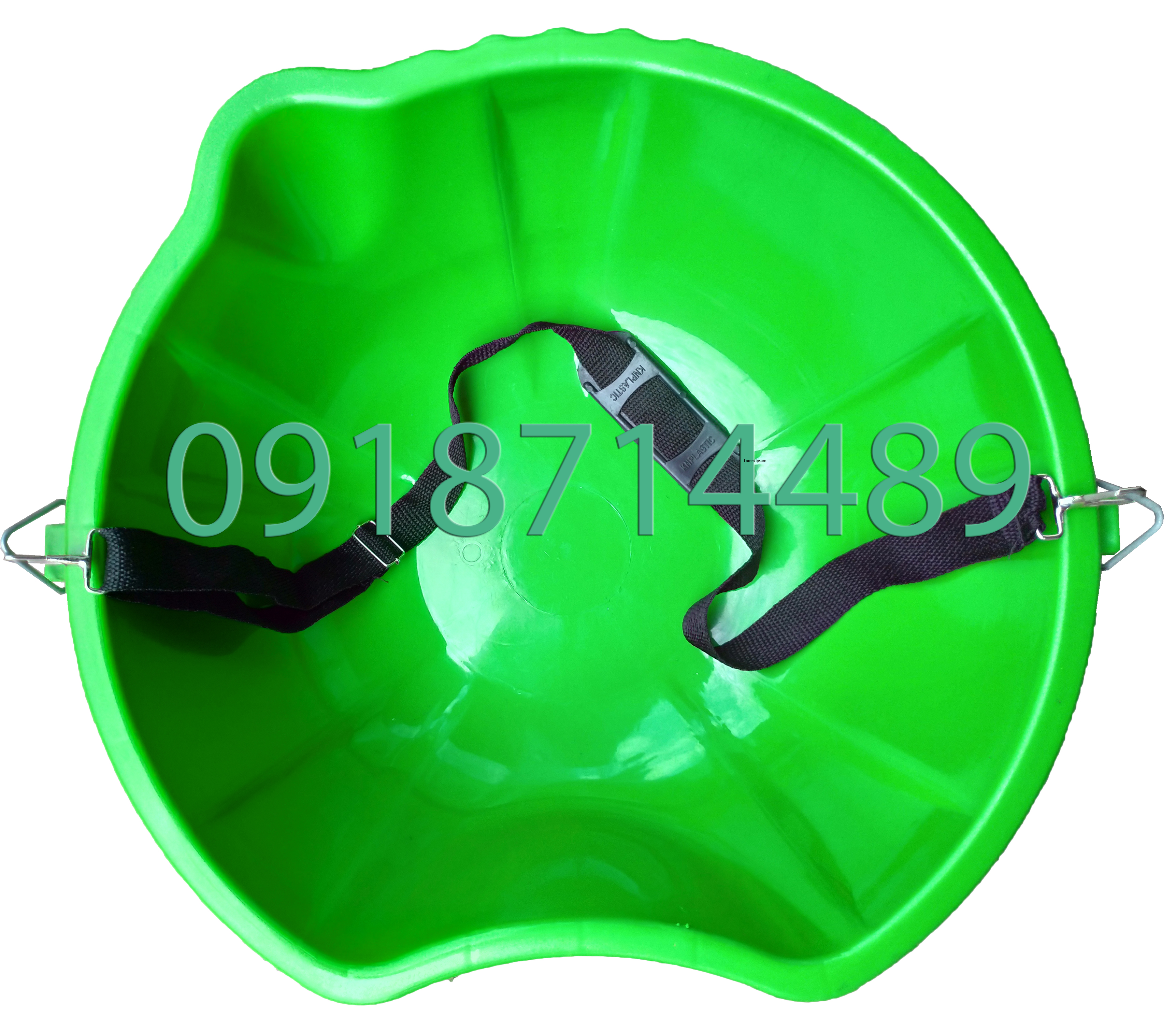 Thau nhựa rải phân