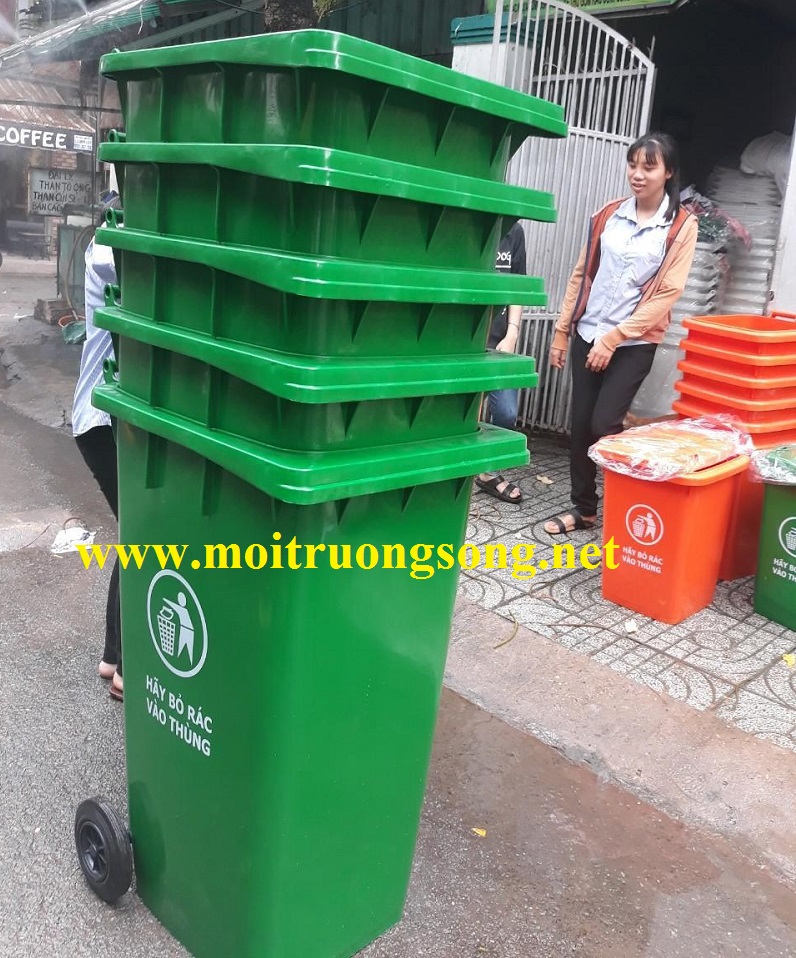T﻿hùng rác nhựa 240 lít 2 bánh xe