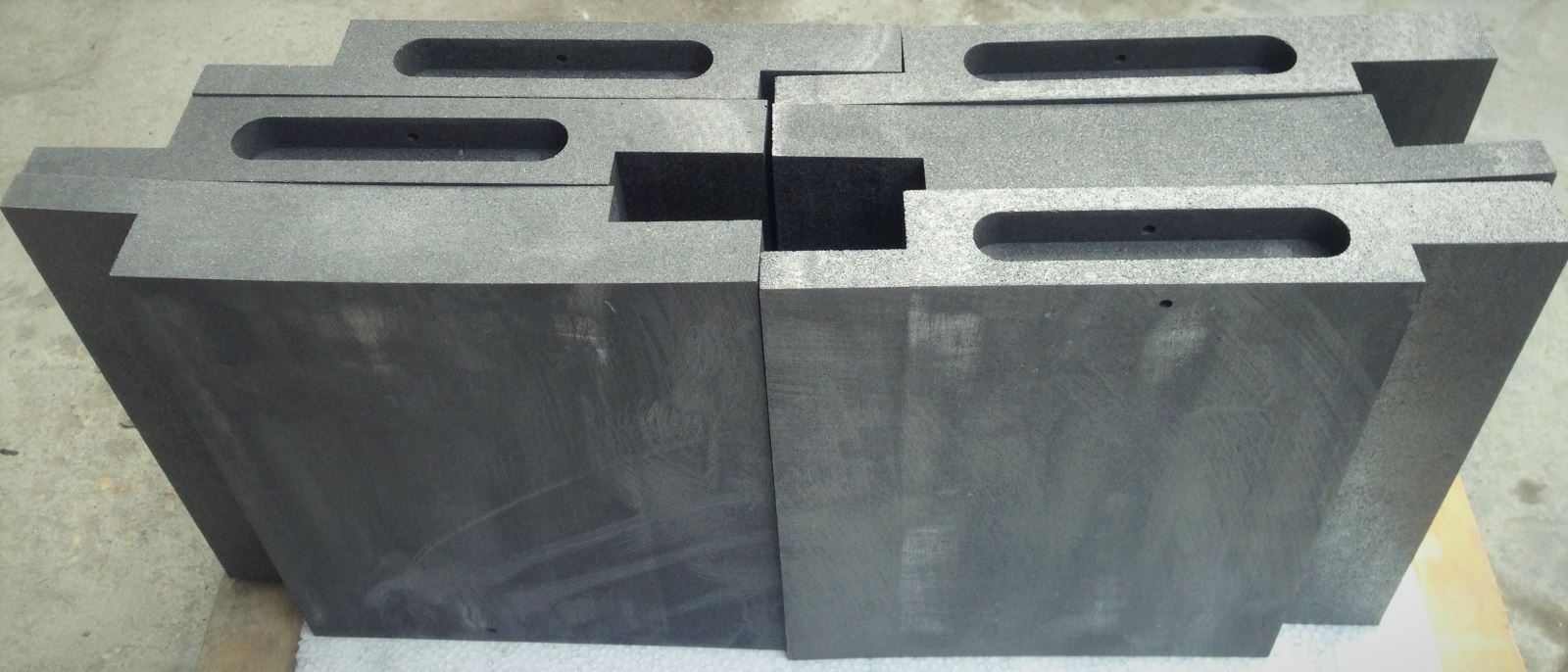 Than chì Graphite, bột Graphite lót lò, khuân đúc Graphite, tấm graphite bôi trơn  