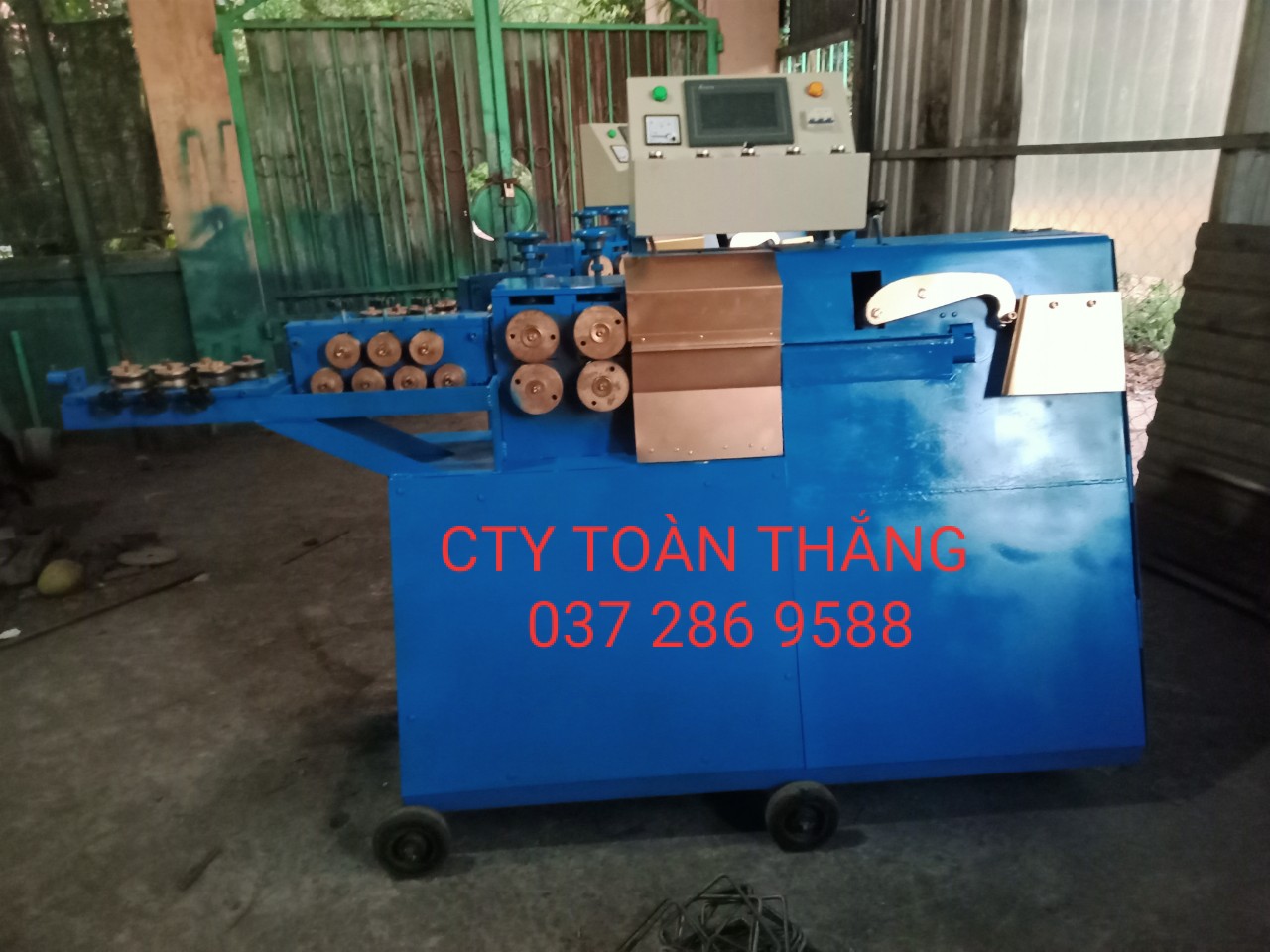 Máy bẻ đai sắt tự động Toàn Thắng