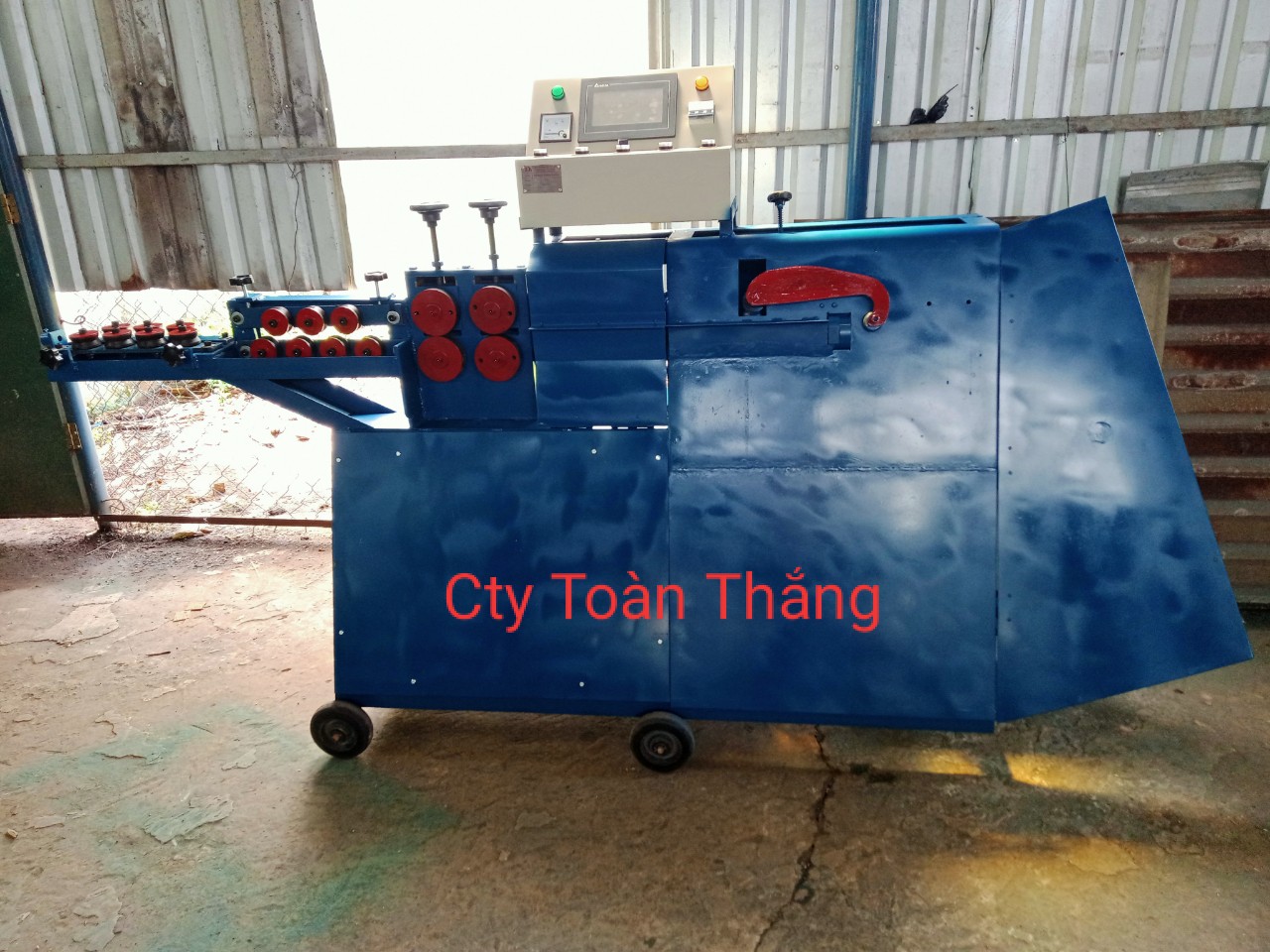 Máy bẻ đai sắt tự động chất lượng, uy tín