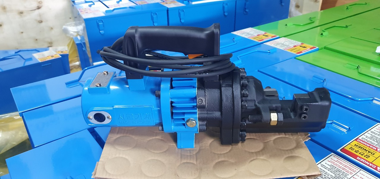 Máy cắt sắt thủy lực cầm tay phi 25