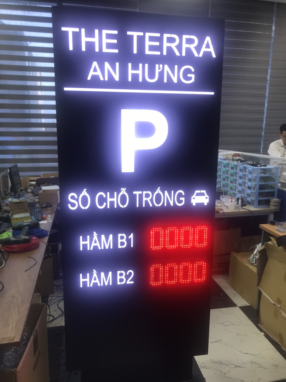 Bảng led ngoài trời dạng đứng KZ-LOV.02