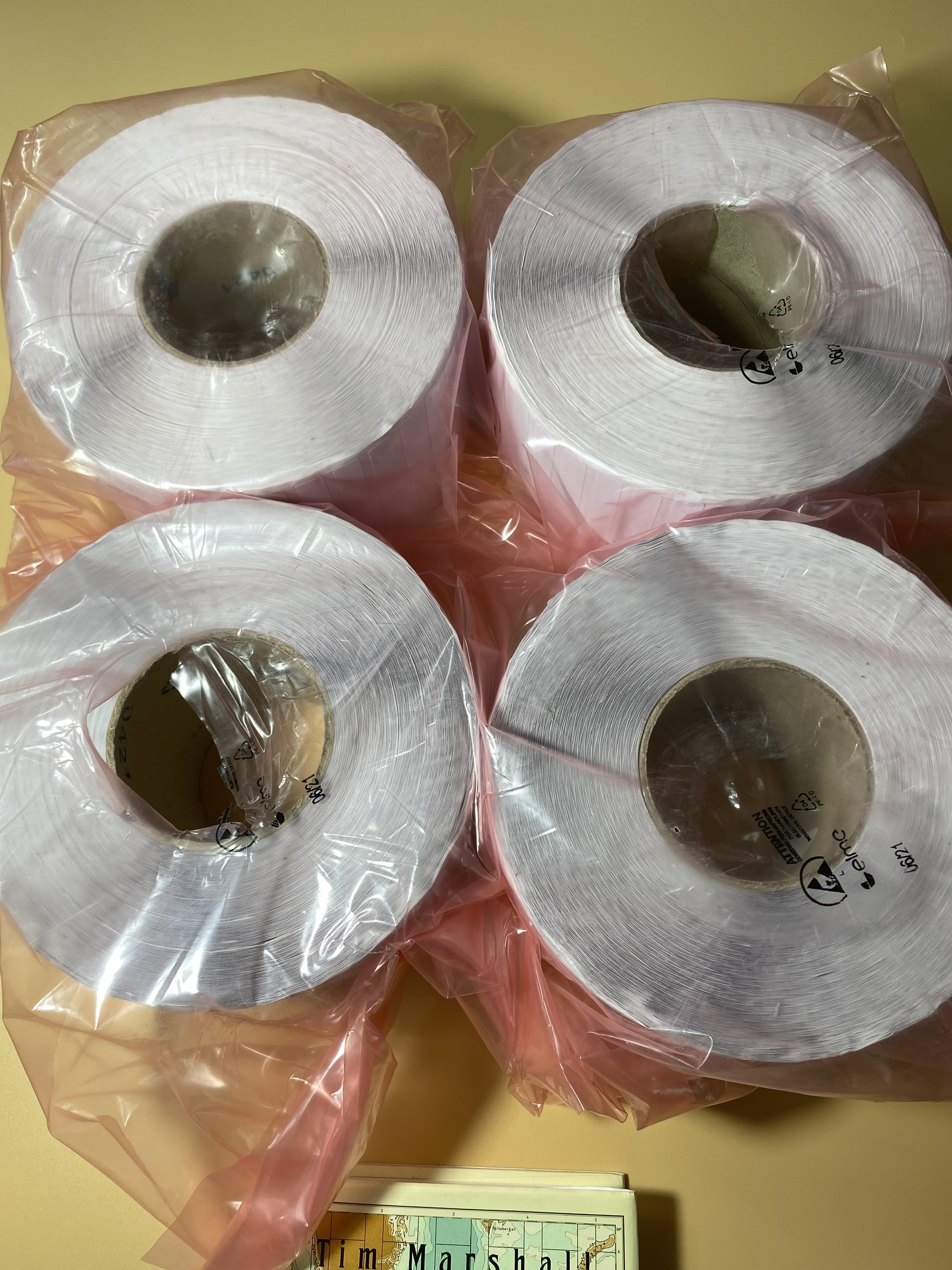 Thẻ Etag RFID UHF TER16 quản lý sản phẩm giày dép may mặc
