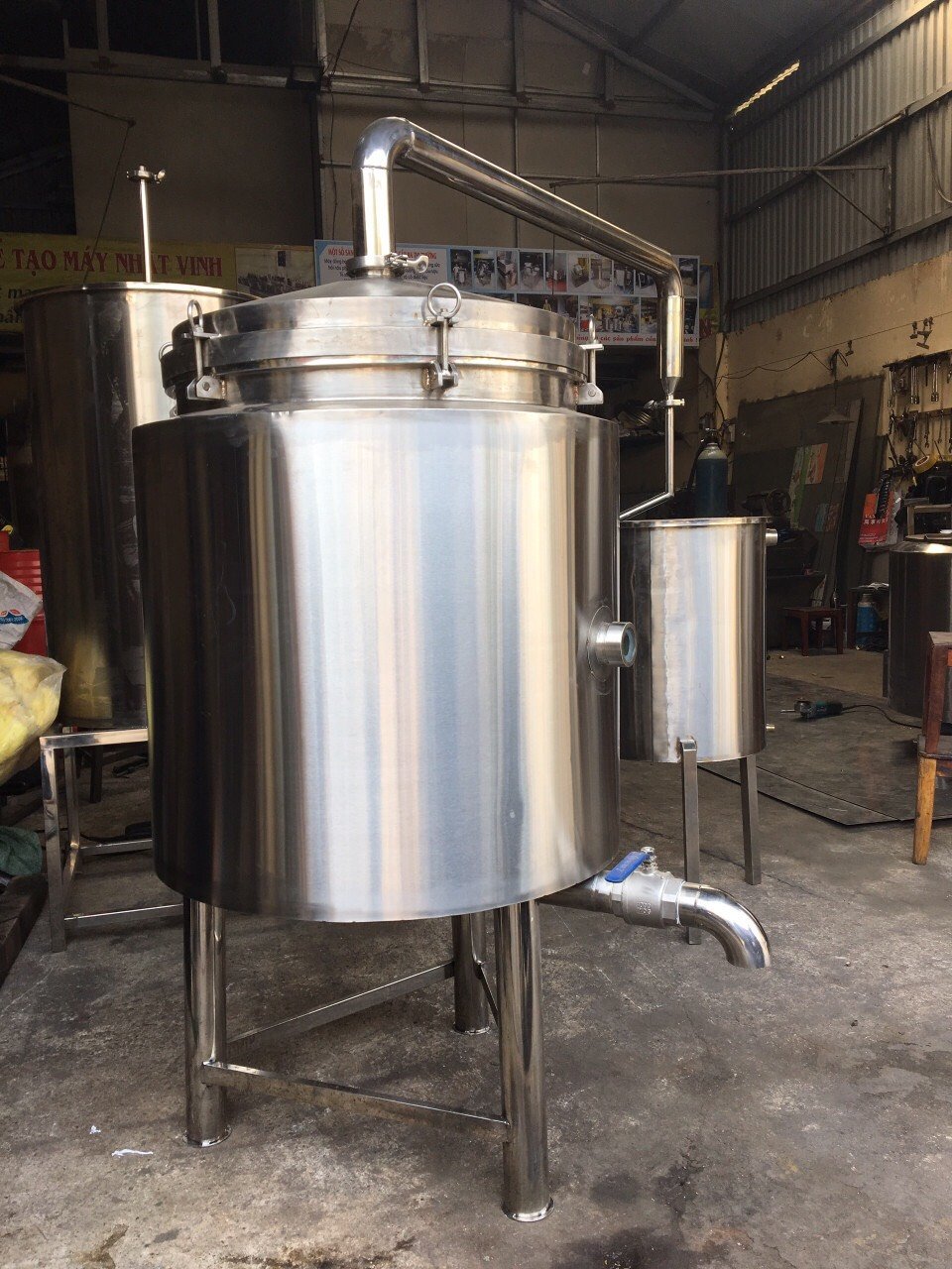 Thiết bị chưng cất tinh dầu sả