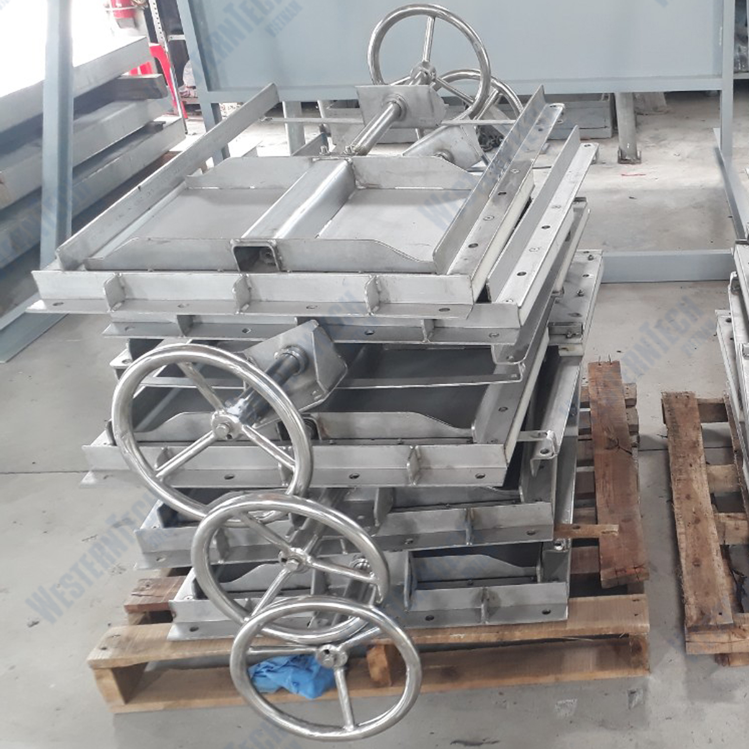 Van cửa phai 4 mặt kín model P4S (200-600)