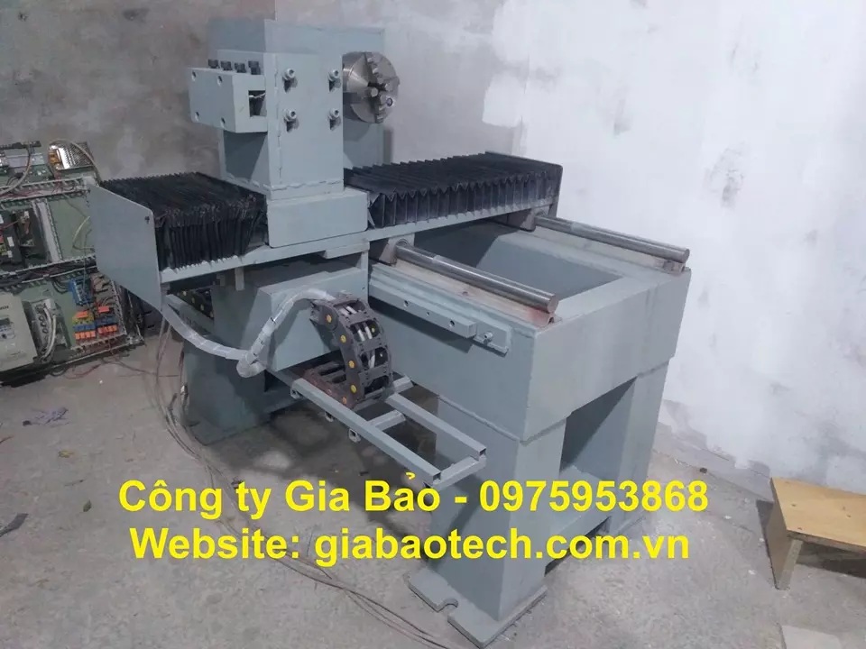 Máy tiện đài nến - mâm bòng