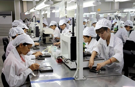 Tấm nhựa PVC làm mặt bàn thao tác công nghiệp