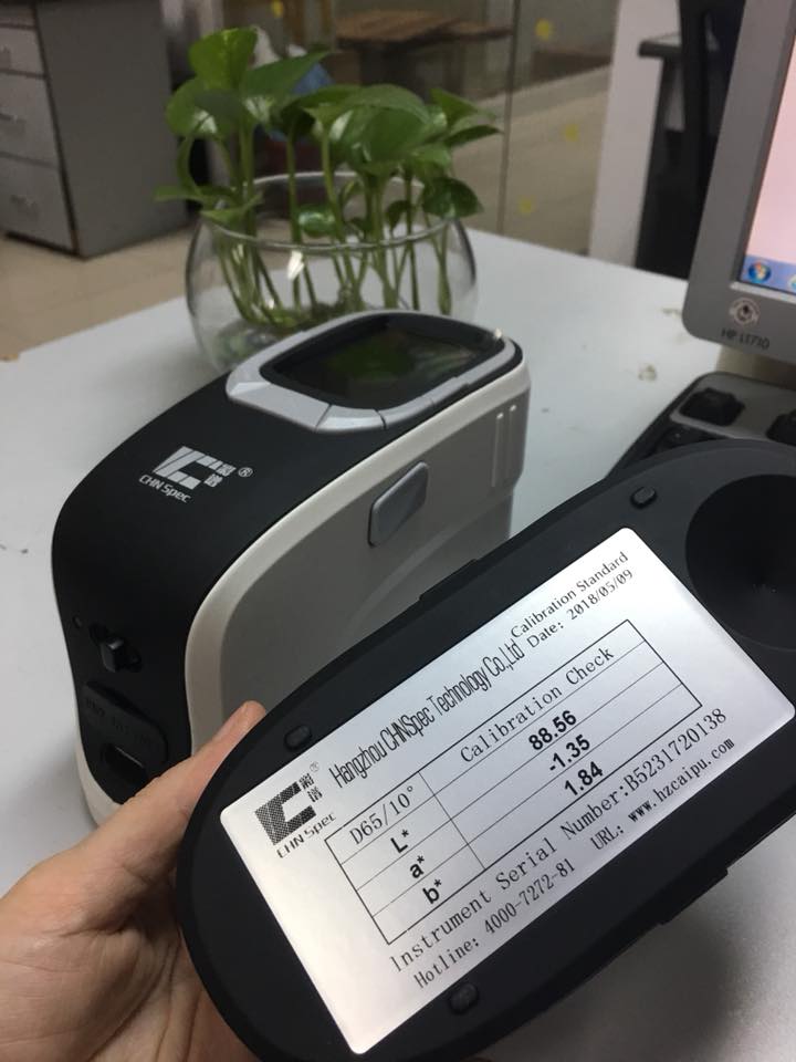 Máy đo màu cầm tay CS-580