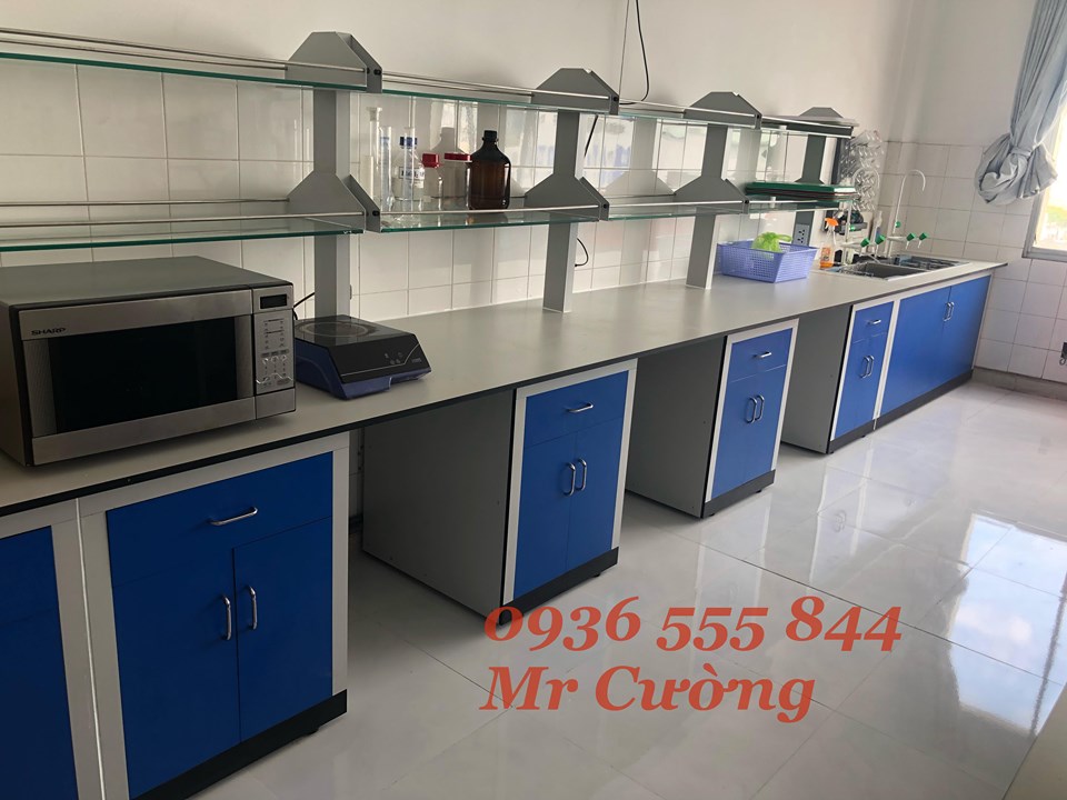 Bàn thí nghiệm áp tường cho phòng hóa lý