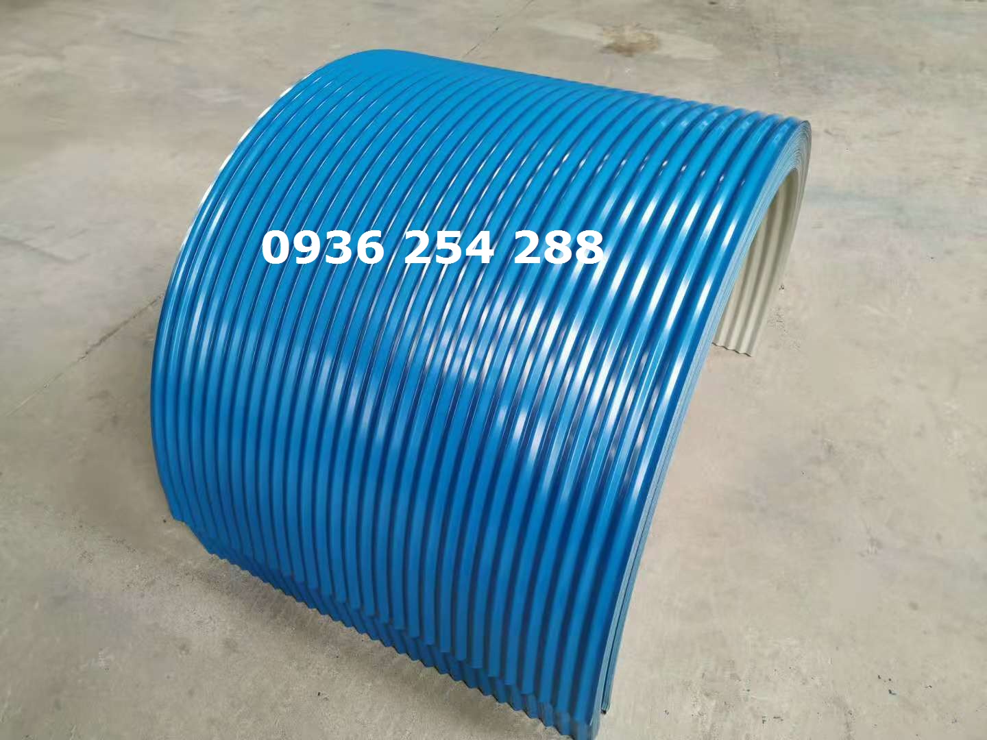 Tấm bao che băng tải- Tôn vòm