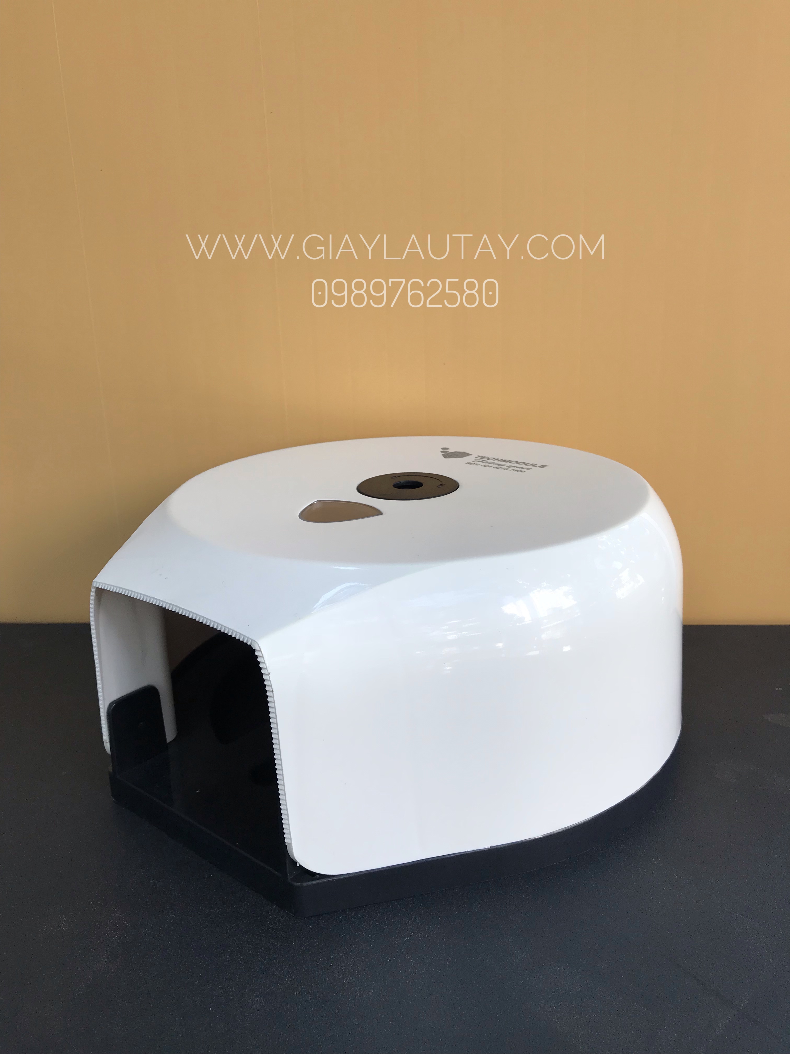Hộp đựng giấy vệ sinh cuộn lớn hãng Techmodule TM-3023A