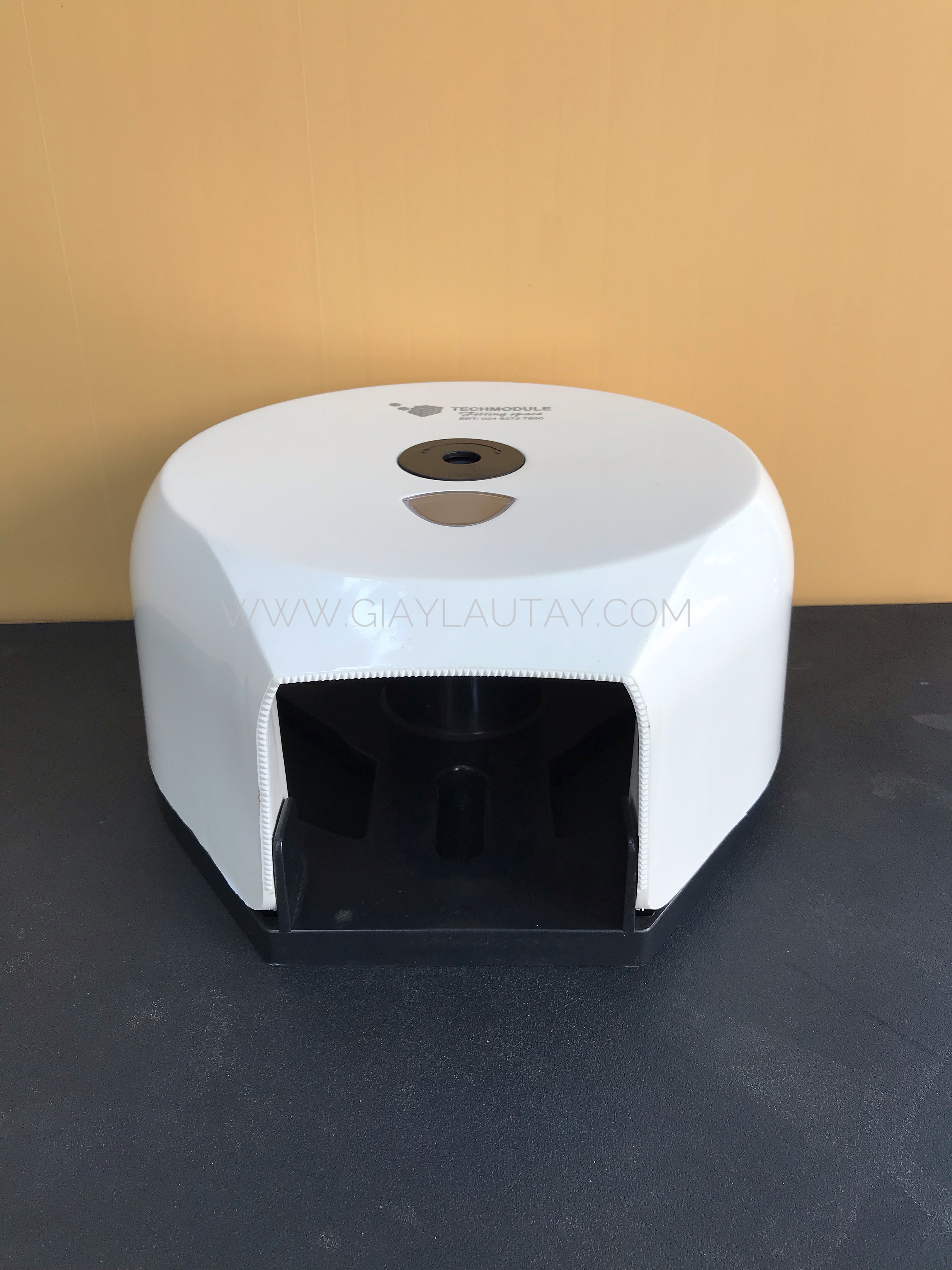 Hộp đựng giấy vệ sinh cuộn lớn hãng Techmodule TM-3023A