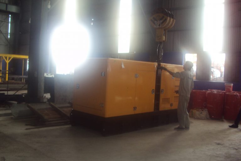 Máy phát điện Cummins 250KVA