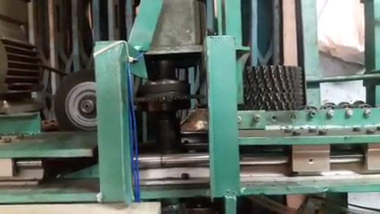 Máy đánh cước đĩa răng tự động