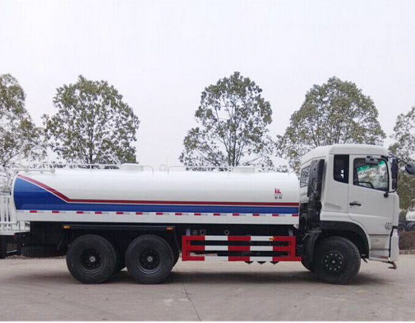 Xe téc phun nước rửa đường DONGFENG 13 khối