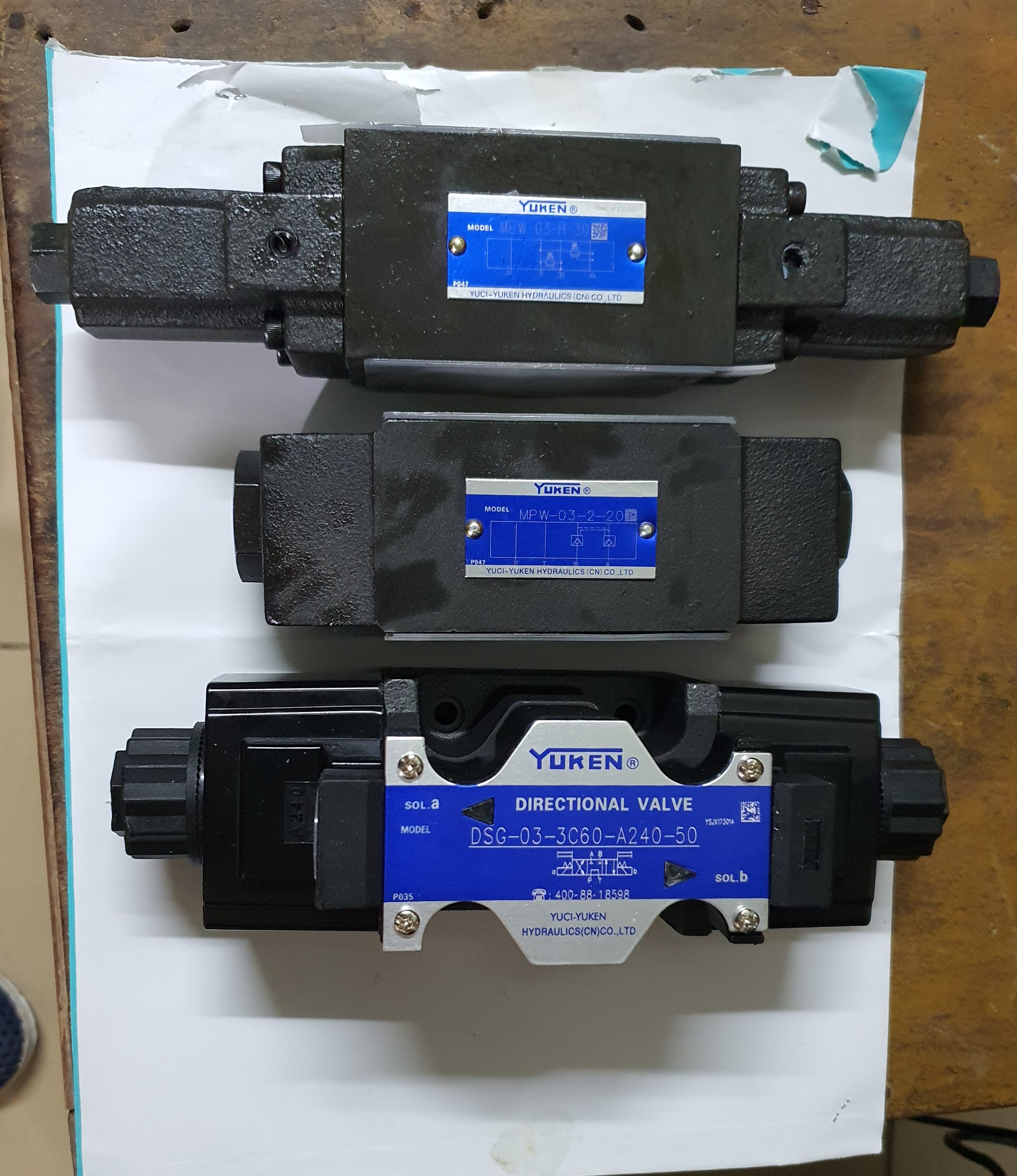 Van thủy lực điện từ Yuken DSG-03-3C60-A240