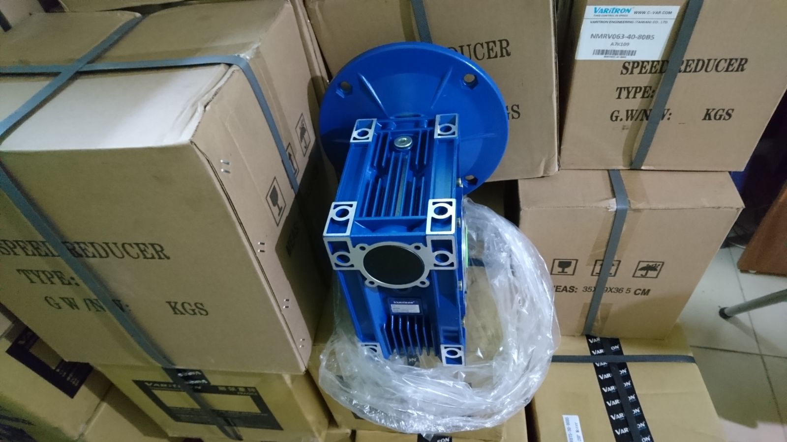 Hộp giảm tốc NMRV 90