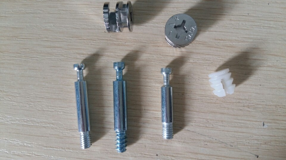 Ốc liên kết DTC