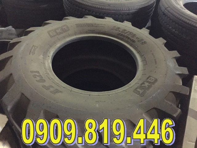 Vỏ xe xúc BKT - Ấn Độ
