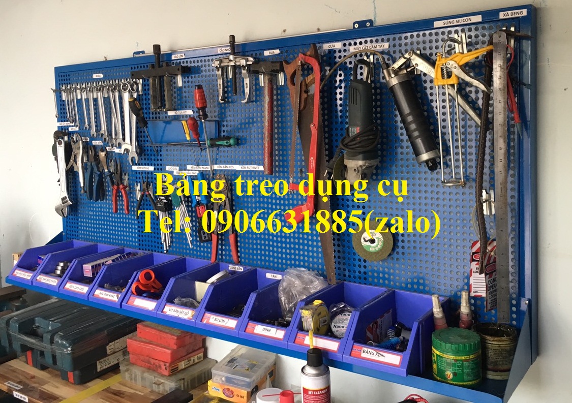 Giá treo dụng cụ tại garaxe ô tô, nhà máy, các xưởng cơ khí,..