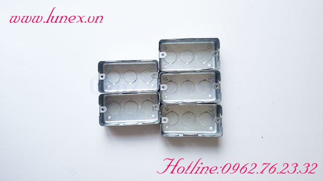 Đế ổ cắm âm sắt hinh chữ nhật