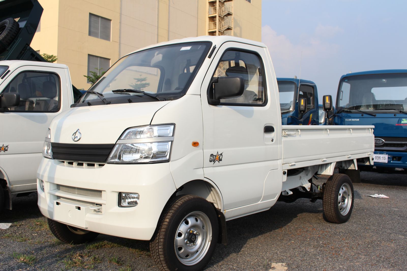 Xe tải nhẹ Veam Star tải trọng 860 kg