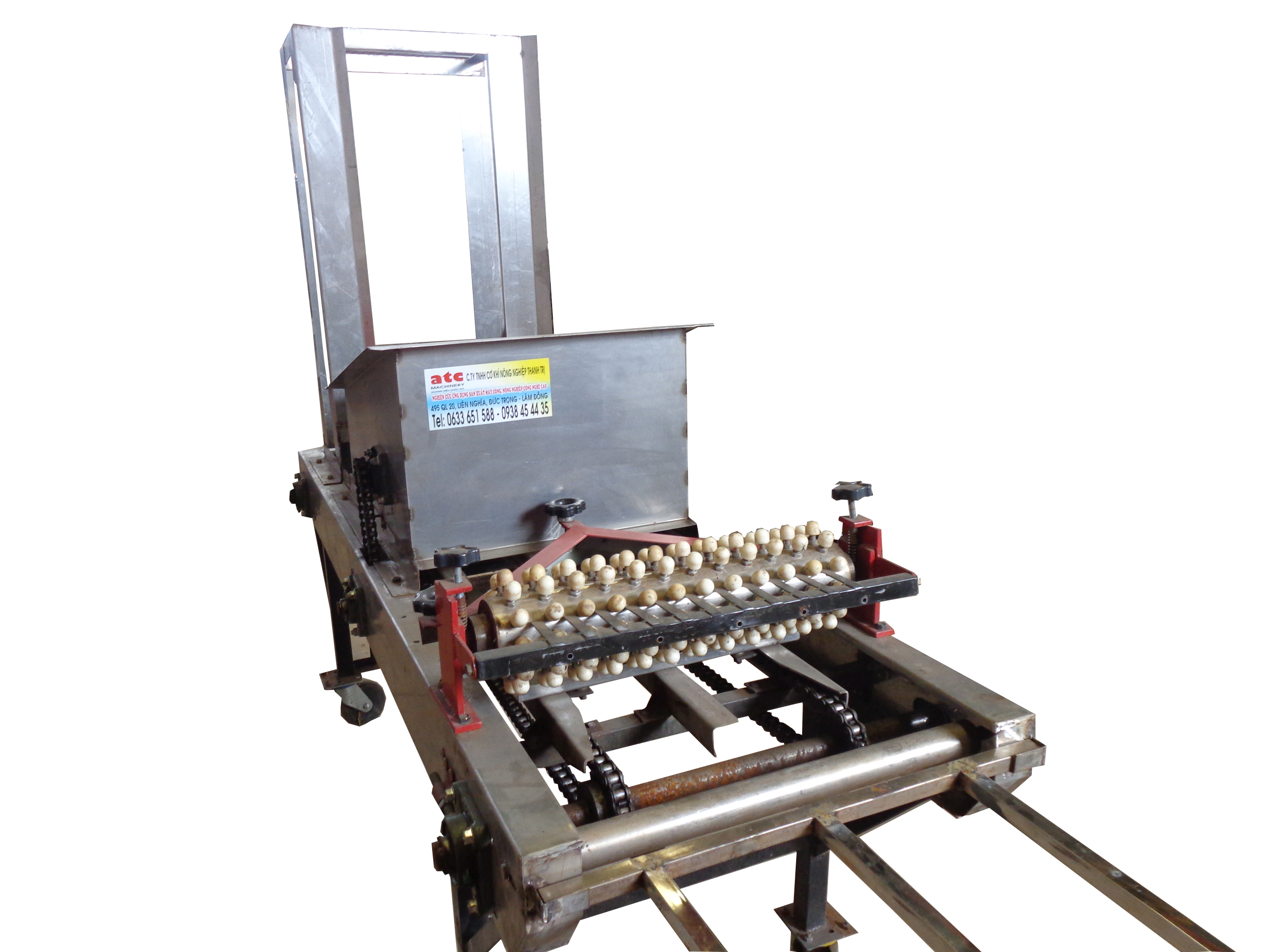 Máy nén giá thể vào khay xốp SPM 03