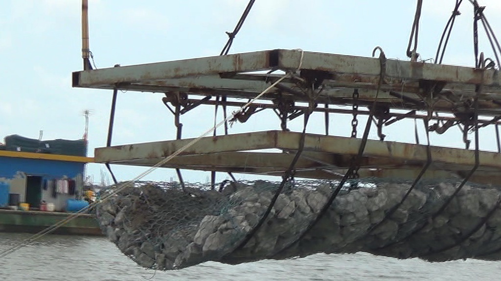 Thảm, rọ đá