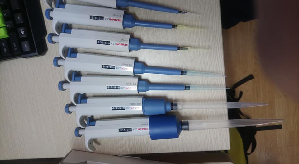 Micropipette- Pipet phòng thí nghiệm