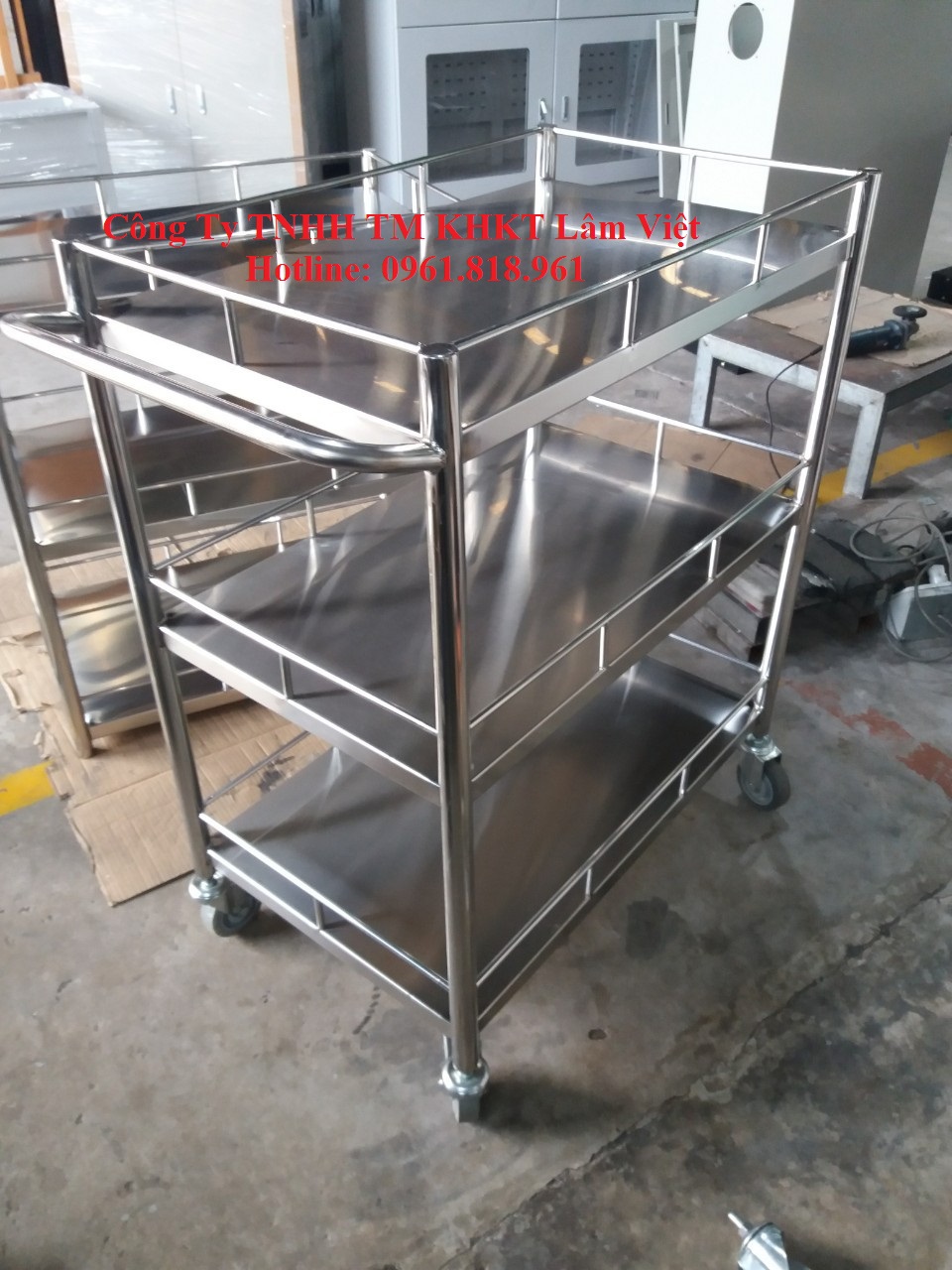 Xe đẩy inox 3 tầng giá tốt