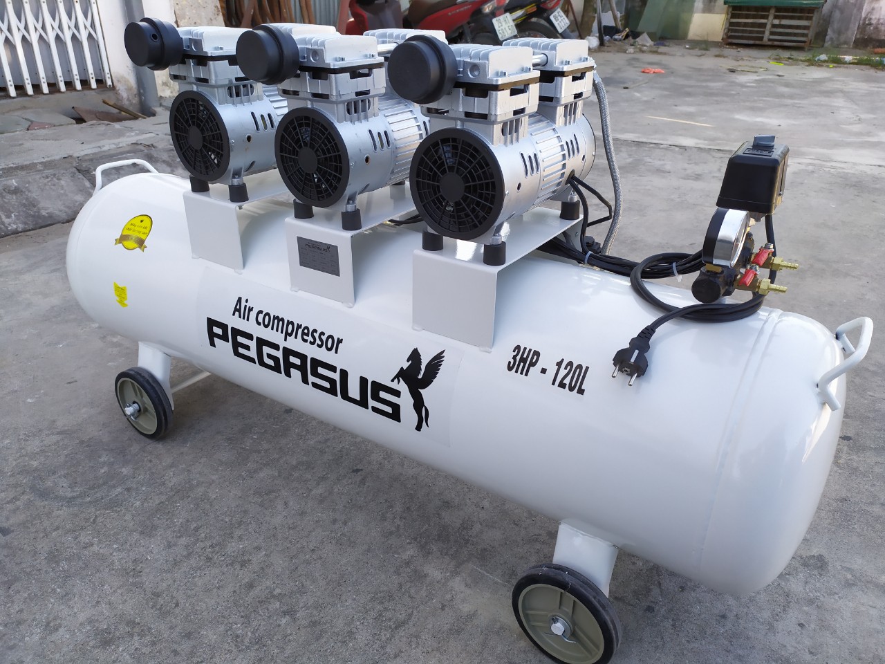 Máy nén khí không dầu Pegasus 3HP - 120L