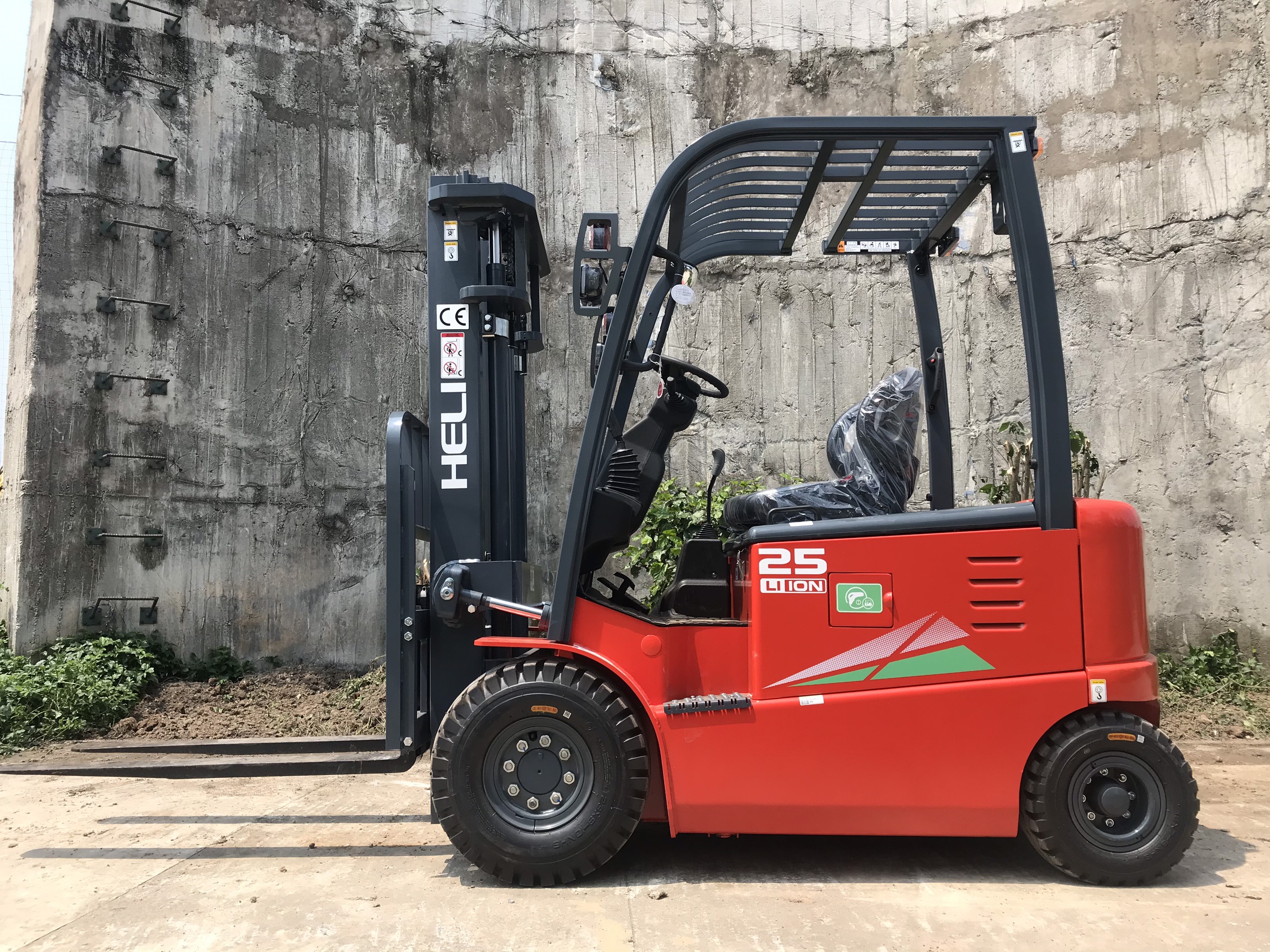 Xe nâng điện Heli ắc quy Lithium