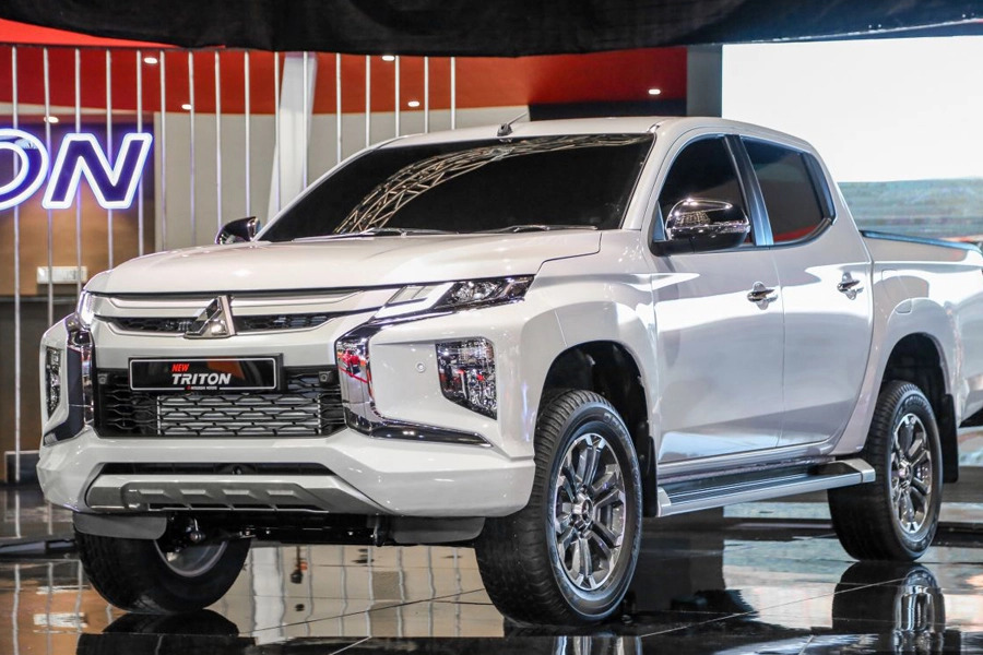 Mitsubishi Triton 4x2 AT Mivec 2019