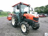  Máy kéo Kubota KT305