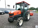  Máy kéo Kubota KT305