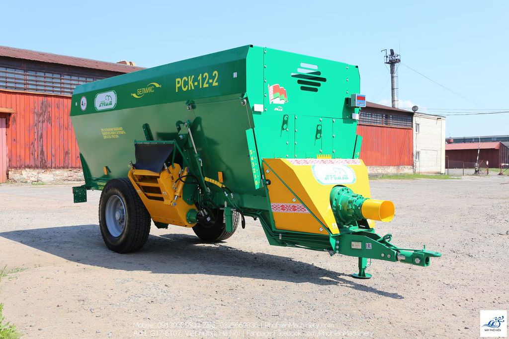  Máy trộn thức ăn TMR cho bò 12m3 trục ngang