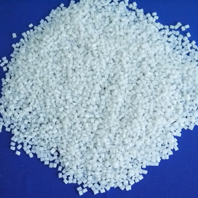 Hạt nhựa màu trắng