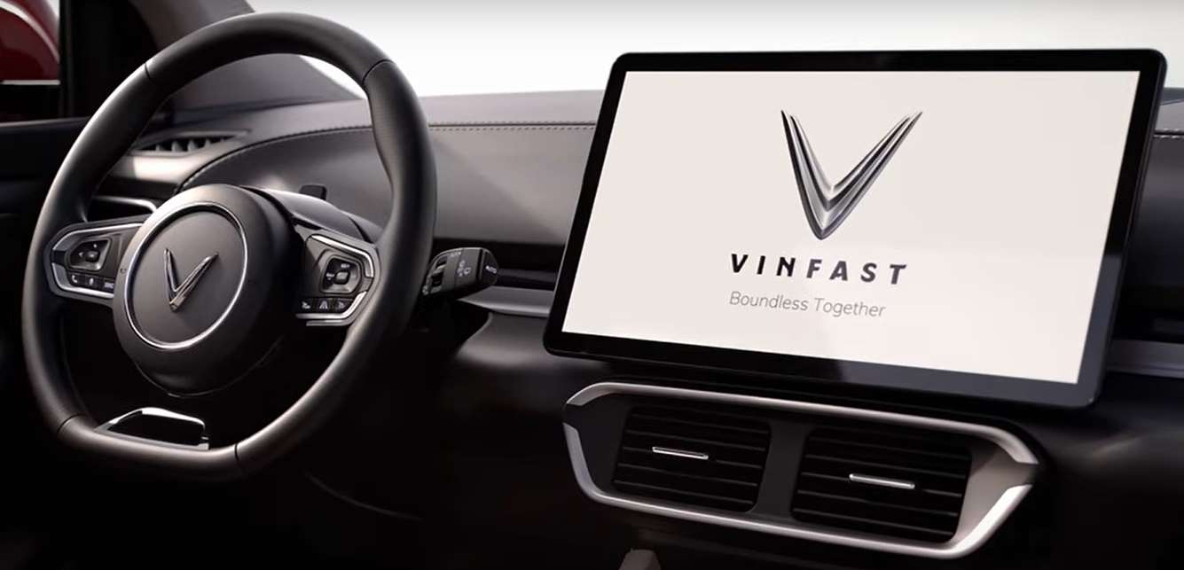VinFast tăng phí sạc xe điện